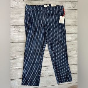 NWT Woman’s Elle Polka Dot Midrise Capri Pants Sz Medium